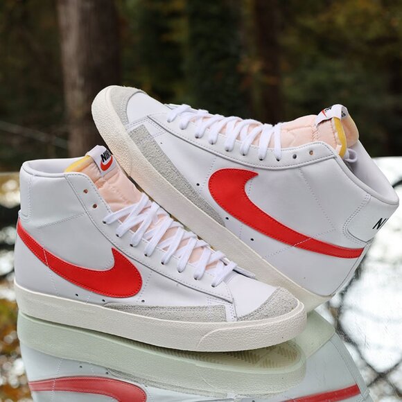 Nike Blazer Mid 77 Mismatched Swoosh - Picture 7 of 13